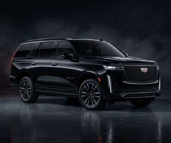 Chevrolet Suburban, vehículo con chofer ofrecido por CFR Transportation para viajes corporativos y ejecutivos.